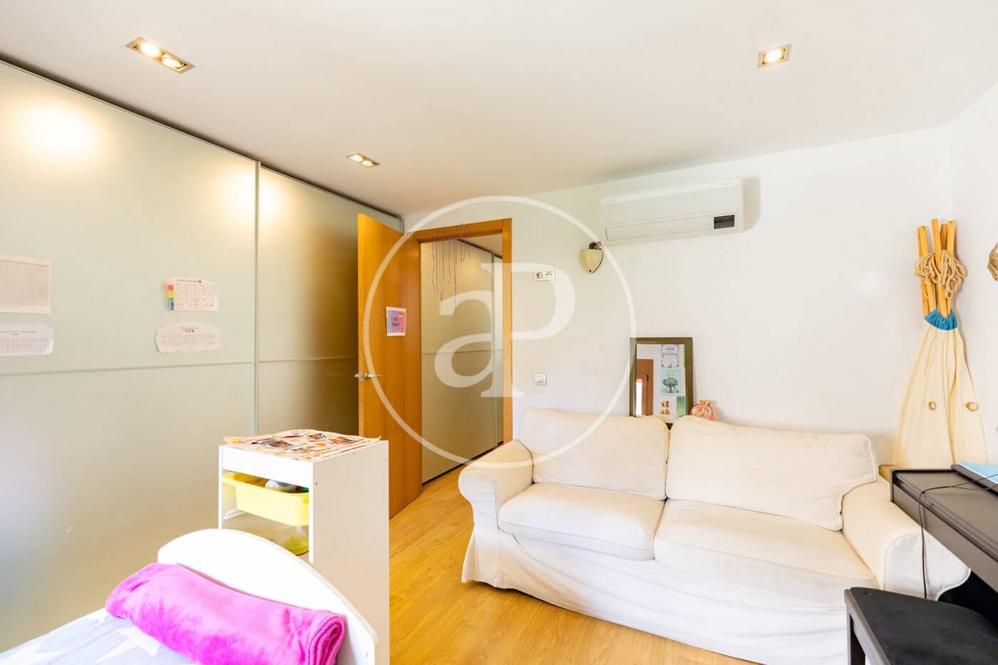 4 sypialnia Willa na sprzedaż w Miasto Barcelona - 845 000 € (Ref: 10081066)