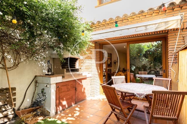 4 sypialnia Willa na sprzedaż w Sant Andreu de Palomar, Miasto Barcelona - 845 000 € (Ref: 10081066)