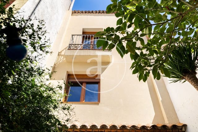 4 sypialnia Willa na sprzedaż w Sant Andreu de Palomar, Miasto Barcelona - 845 000 € (Ref: 10081066)