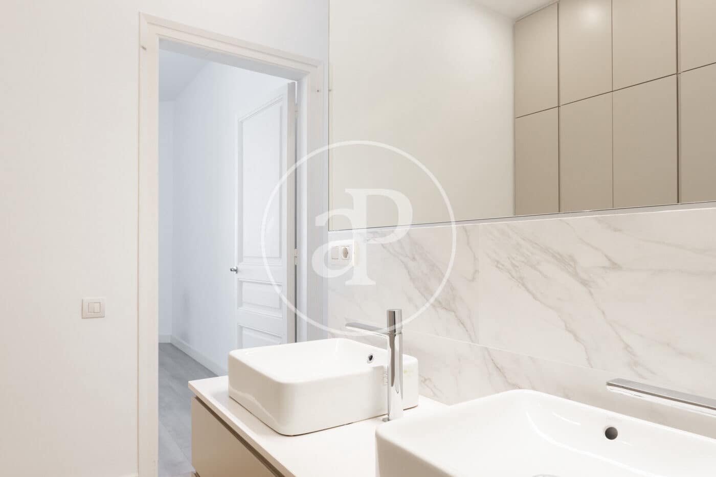 3 soveværelse Lejlighed til leje i Barcelona by - € 4.451 (Ref: 10081068)