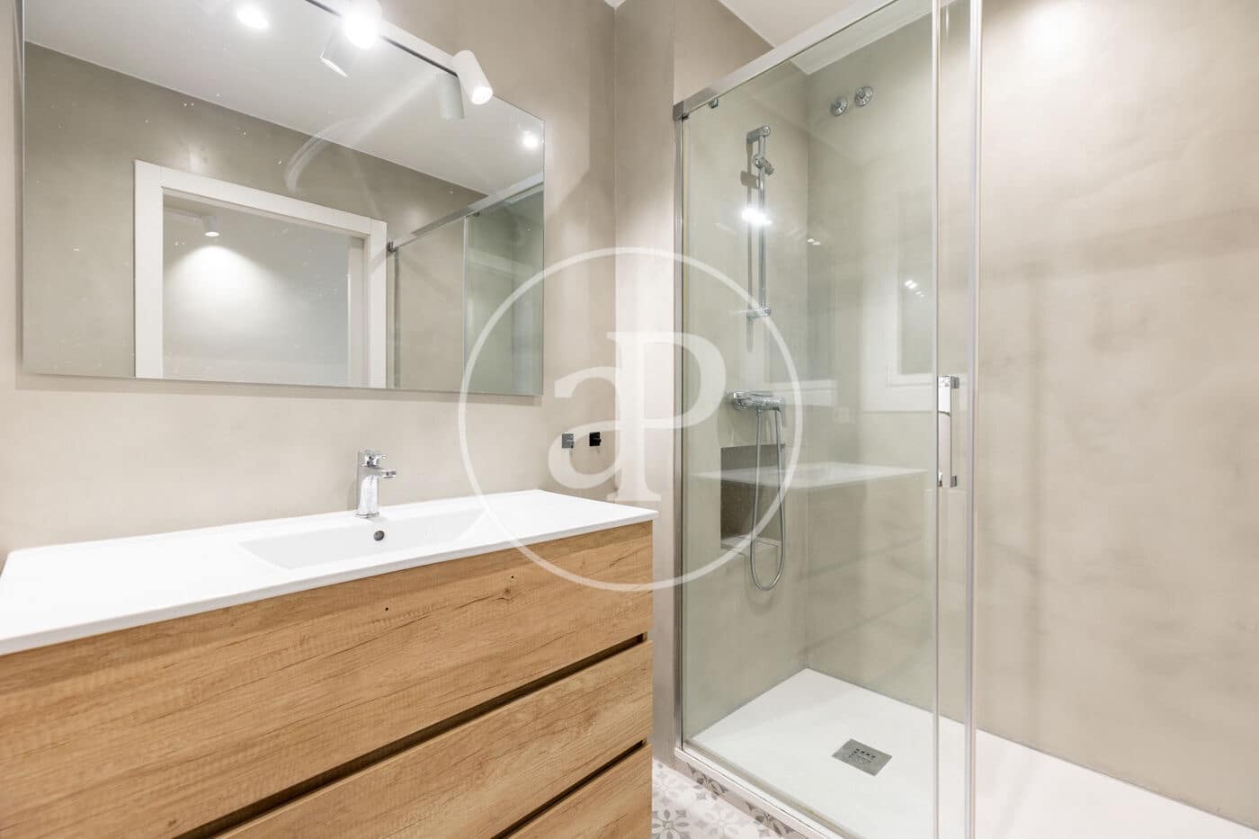 2 quarto Apartamento para venda em Barcelona cidade - 565 000 € (Ref: 10086048)