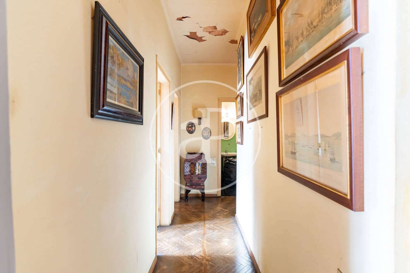 4 bedroom Apartment for sale in Barcelona city with garage - € 595,000 (Ref: 10089550)