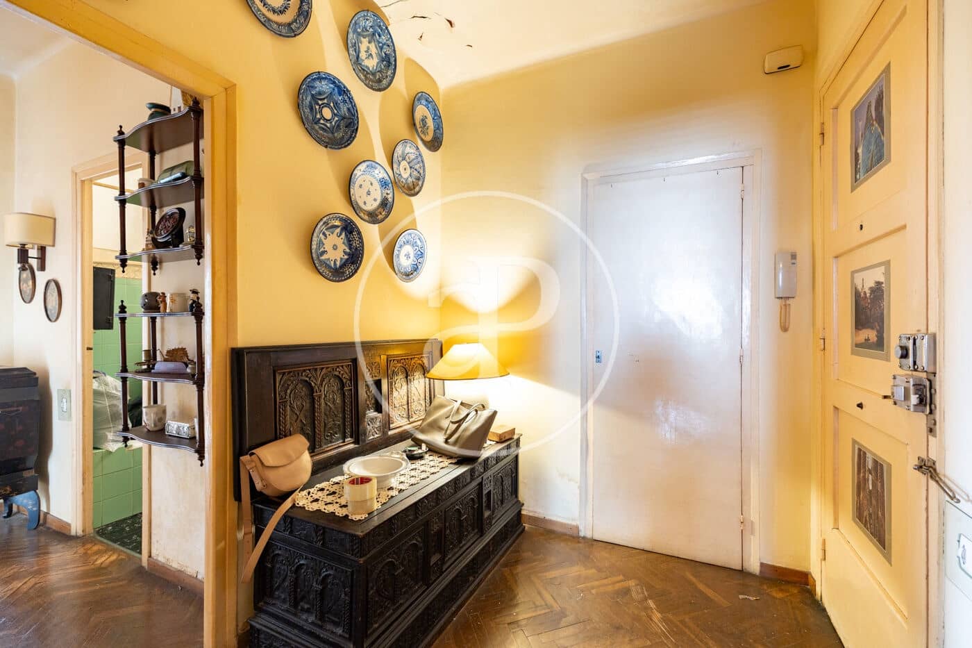4 bedroom Apartment for sale in Barcelona city with garage - € 595,000 (Ref: 10089550)