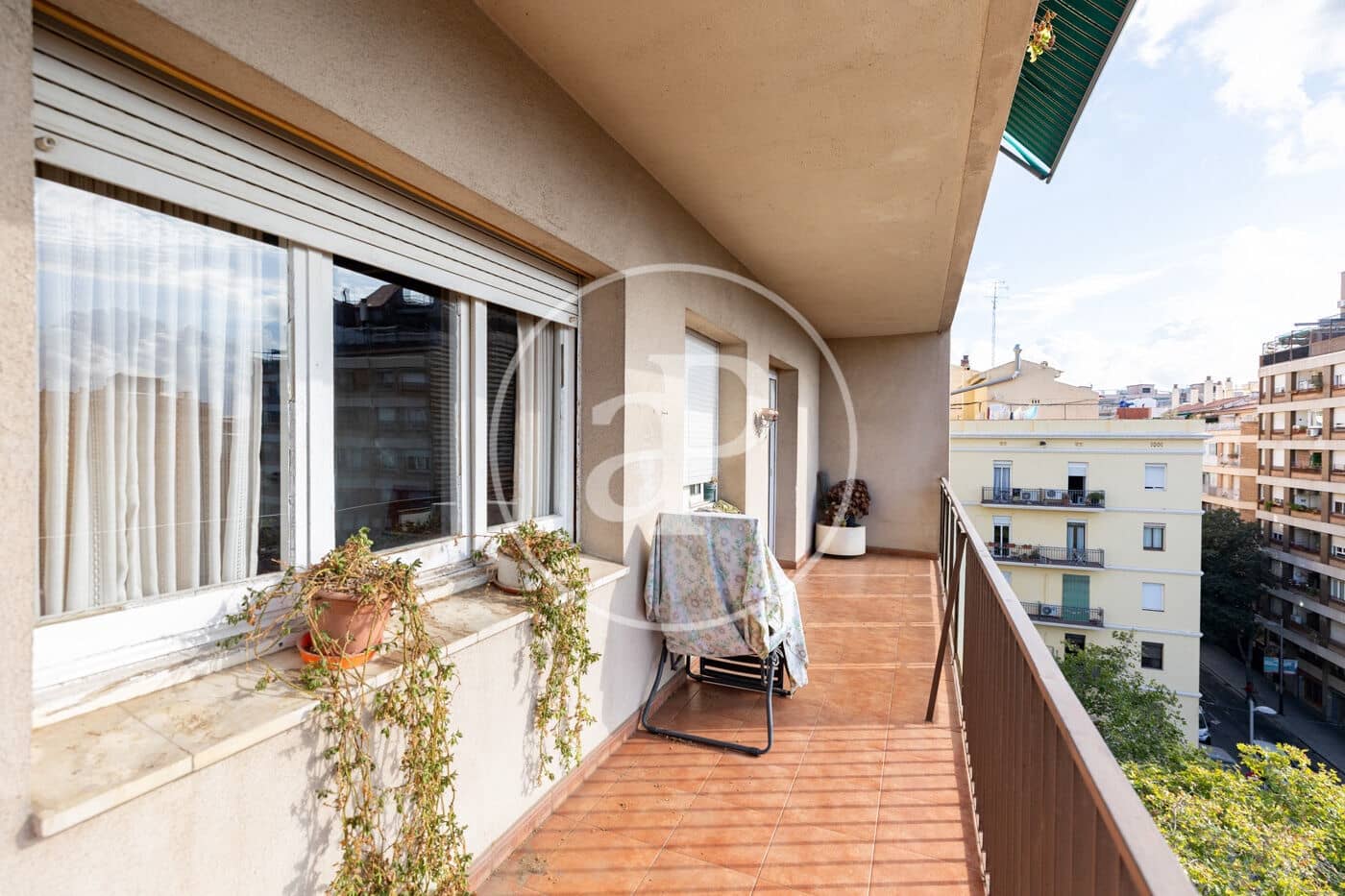 4 bedroom Apartment for sale in Barcelona city with garage - € 595,000 (Ref: 10089550)