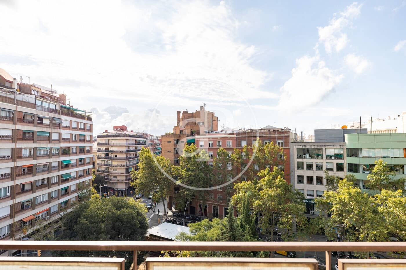 4 bedroom Apartment for sale in Barcelona city with garage - € 595,000 (Ref: 10089550)