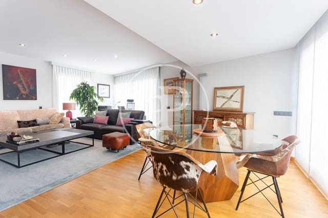 4 Zimmer Apartment zu verkaufen in Terrassa mit Garage - 690.000 € (Ref: 10089552)