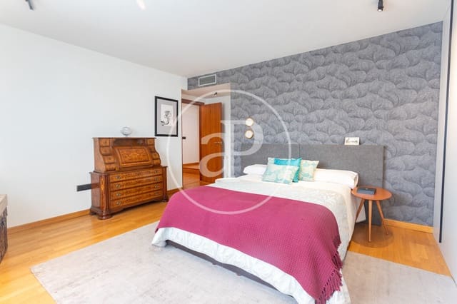 4 Zimmer Apartment zu verkaufen in Terrassa mit Garage - 690.000 € (Ref: 10089552)