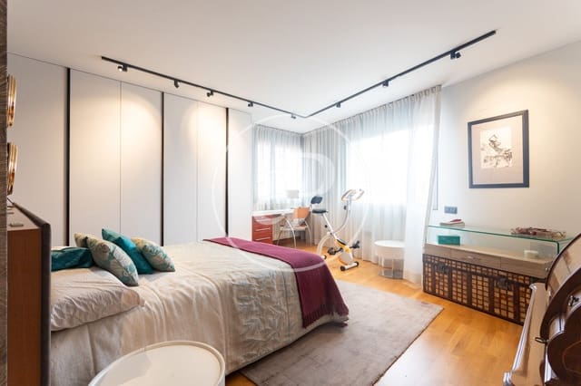 4 Zimmer Apartment zu verkaufen in Terrassa mit Garage - 690.000 € (Ref: 10089552)