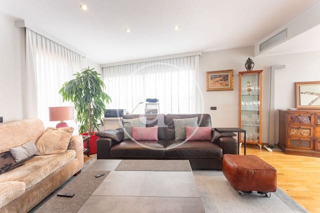 4 Zimmer Apartment zu verkaufen in Terrassa mit Garage - 690.000 € (Ref: 10089552)