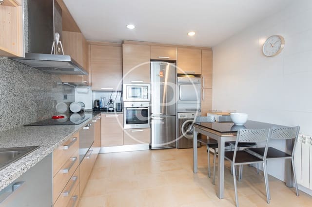 4 Zimmer Apartment zu verkaufen in Terrassa mit Garage - 690.000 € (Ref: 10089552)