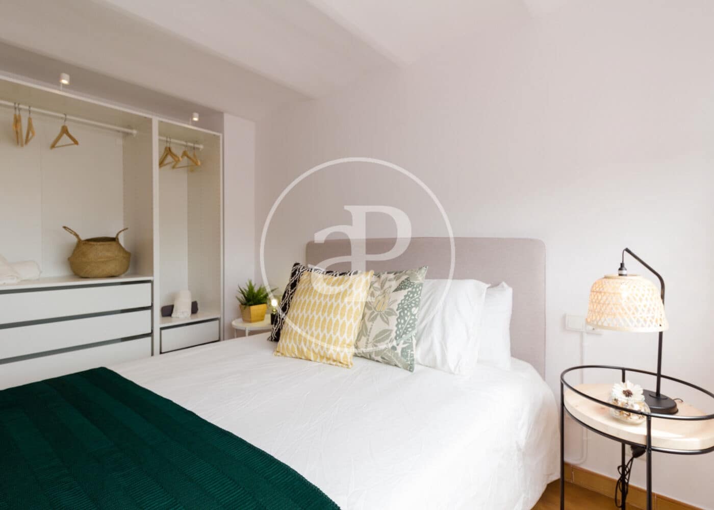 1 slaapkamer Penthouse te koop in Barcelona stad - € 450.000 (Ref: 10089554)