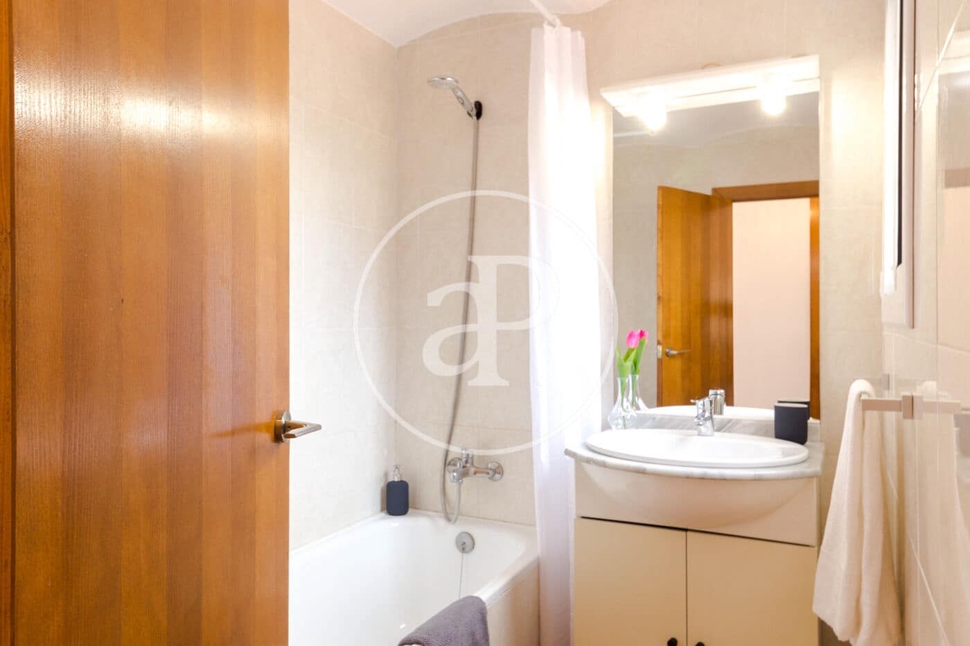 1 slaapkamer Penthouse te koop in Barcelona stad - € 450.000 (Ref: 10089554)