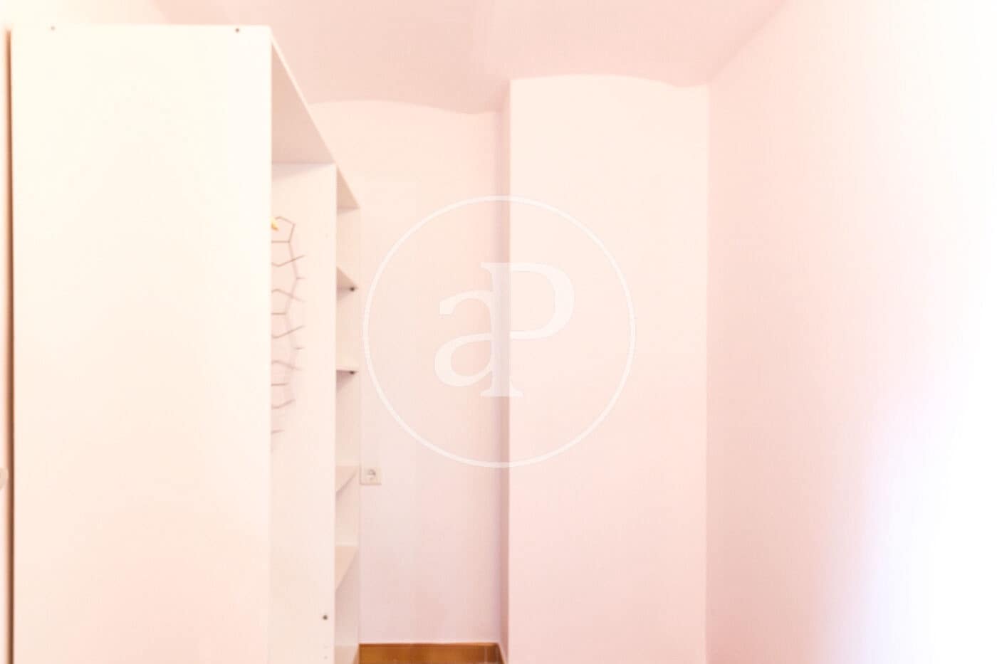 1 slaapkamer Penthouse te koop in Barcelona stad - € 450.000 (Ref: 10089554)