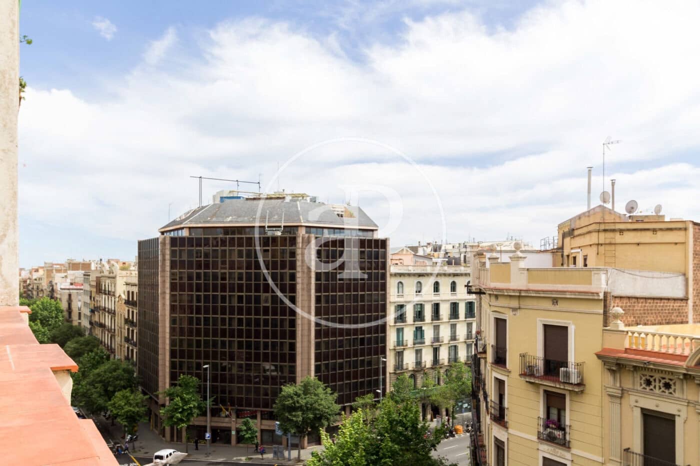 1 slaapkamer Penthouse te koop in Barcelona stad - € 450.000 (Ref: 10089554)