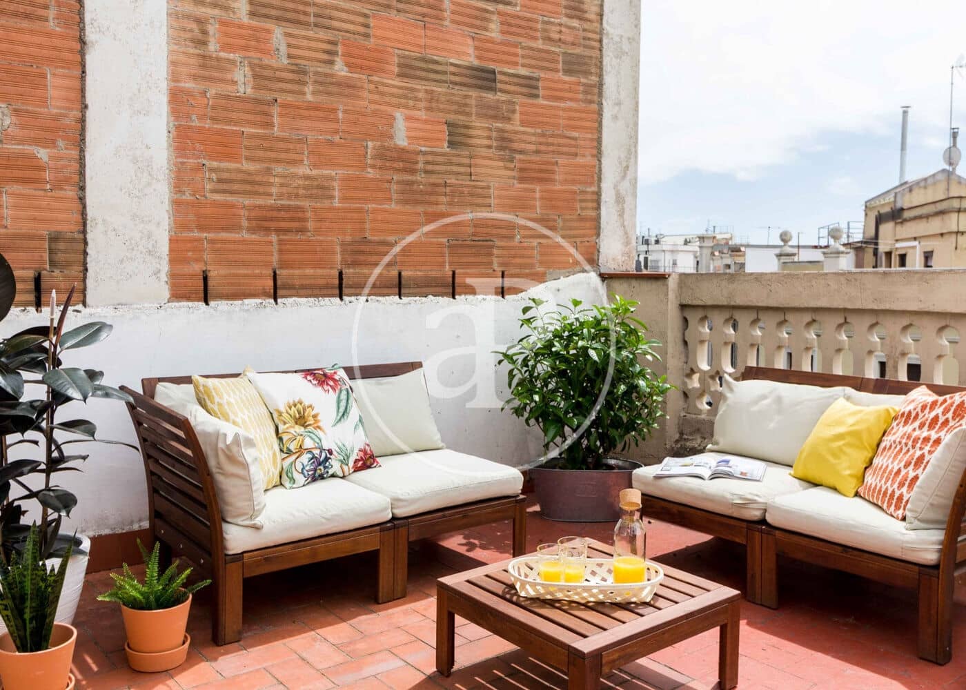 1 slaapkamer Penthouse te koop in Barcelona stad - € 450.000 (Ref: 10089554)