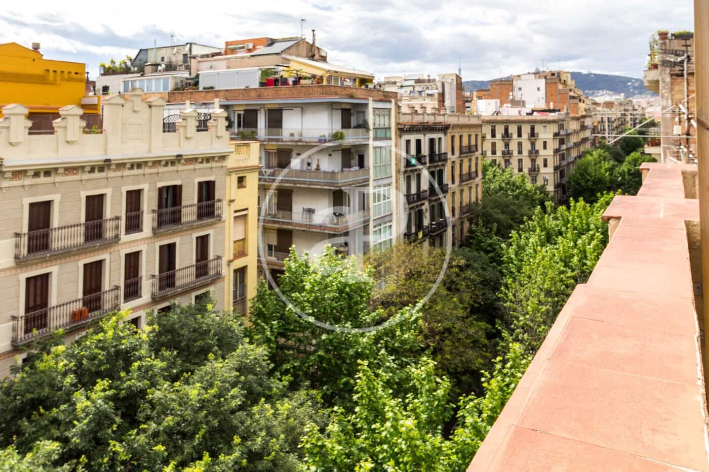 1 slaapkamer Penthouse te koop in Barcelona stad - € 450.000 (Ref: 10089554)