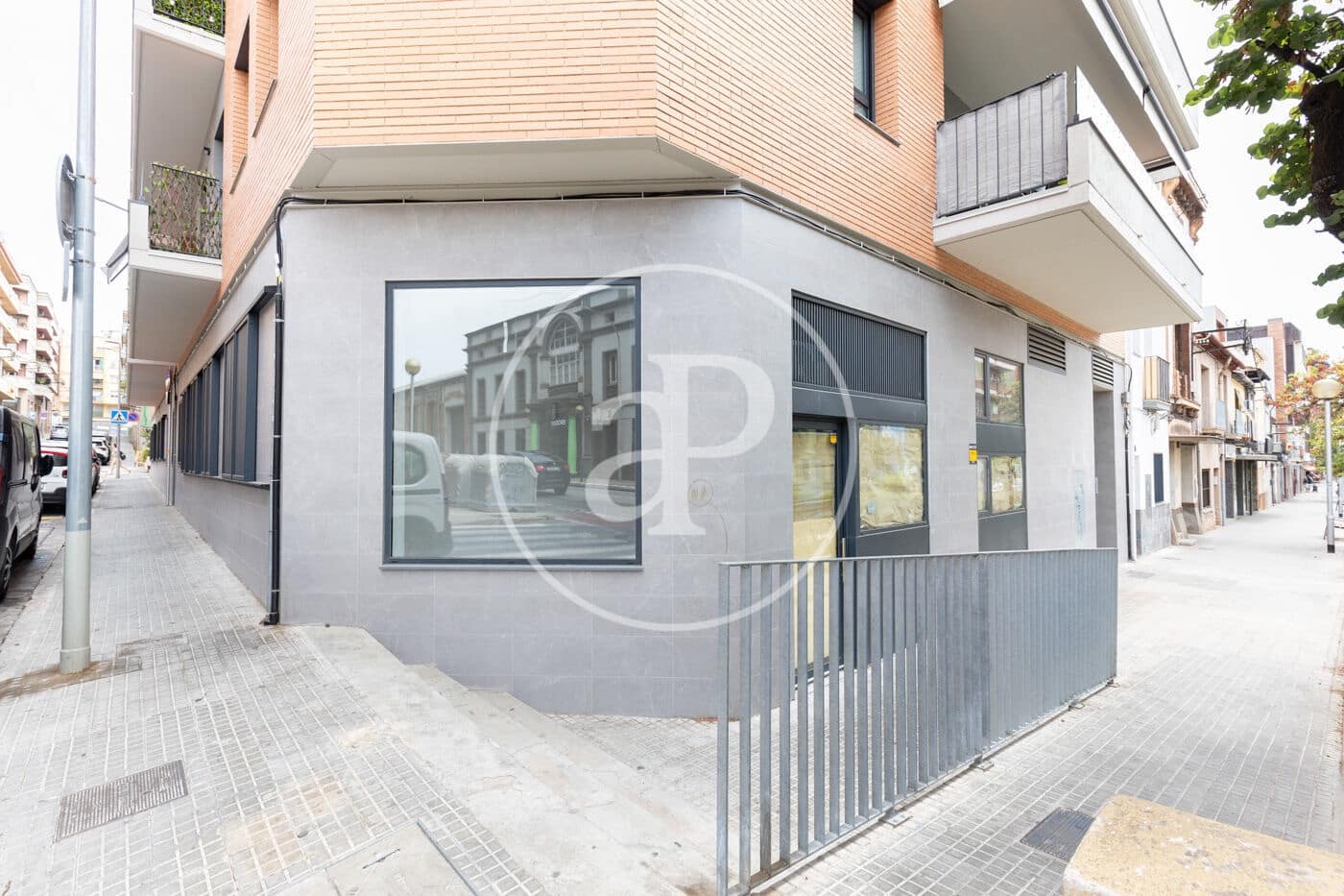 Apartment for sale in Cerdanyola del Valles with pool - € 115,000 (Ref: 10098290)