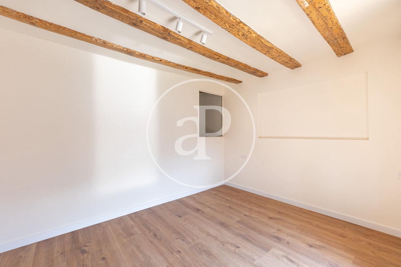2 slaapkamer Appartement te koop in Barcelona stad - € 480.000 (Ref: 10098291)