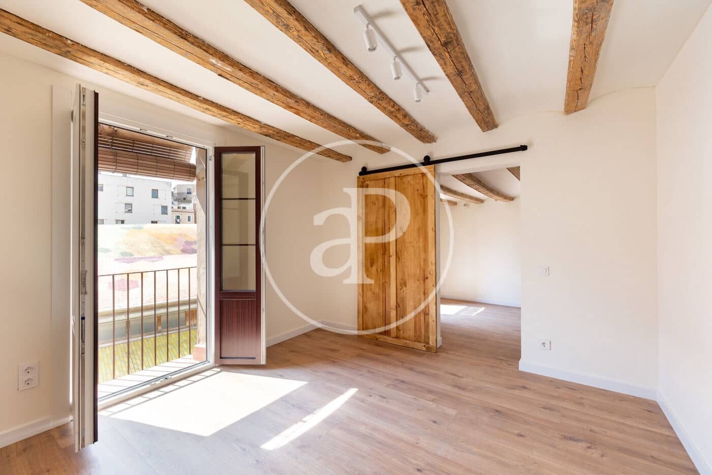 2 slaapkamer Appartement te koop in Barcelona stad - € 480.000 (Ref: 10098291)