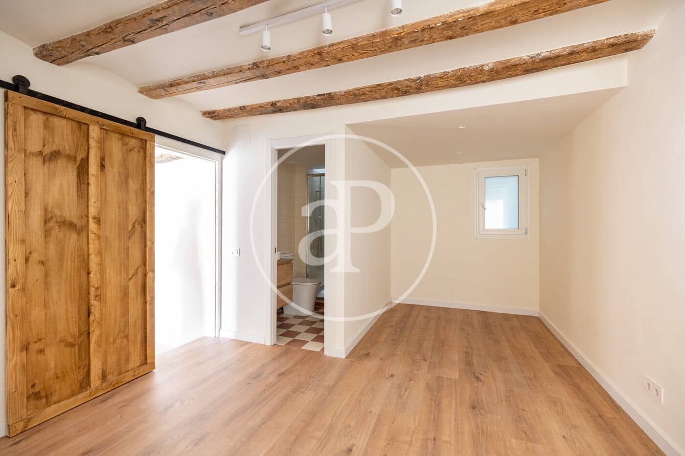 2 slaapkamer Appartement te koop in Barcelona stad - € 480.000 (Ref: 10098291)
