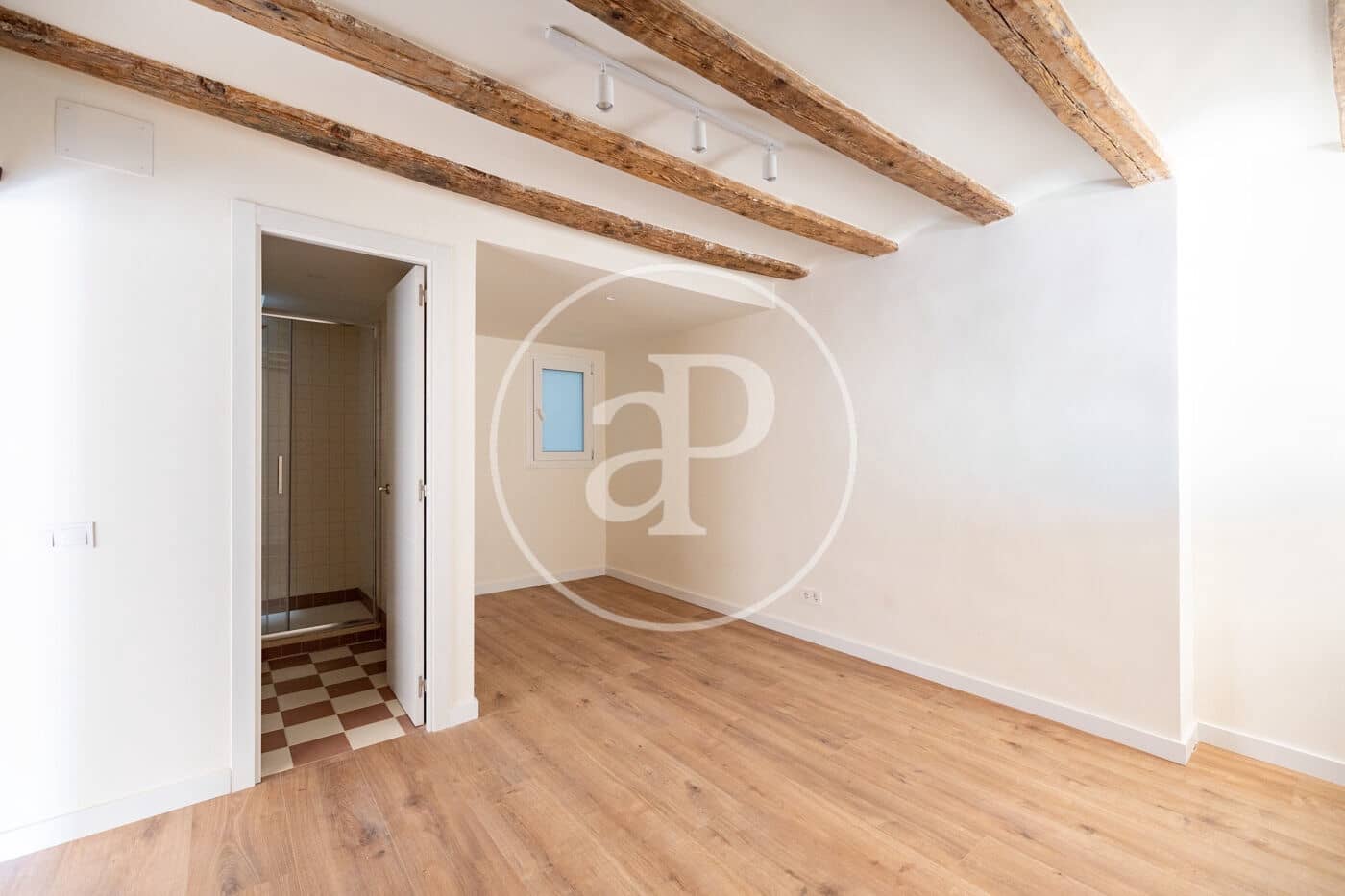 2 slaapkamer Appartement te koop in Barcelona stad - € 480.000 (Ref: 10098291)