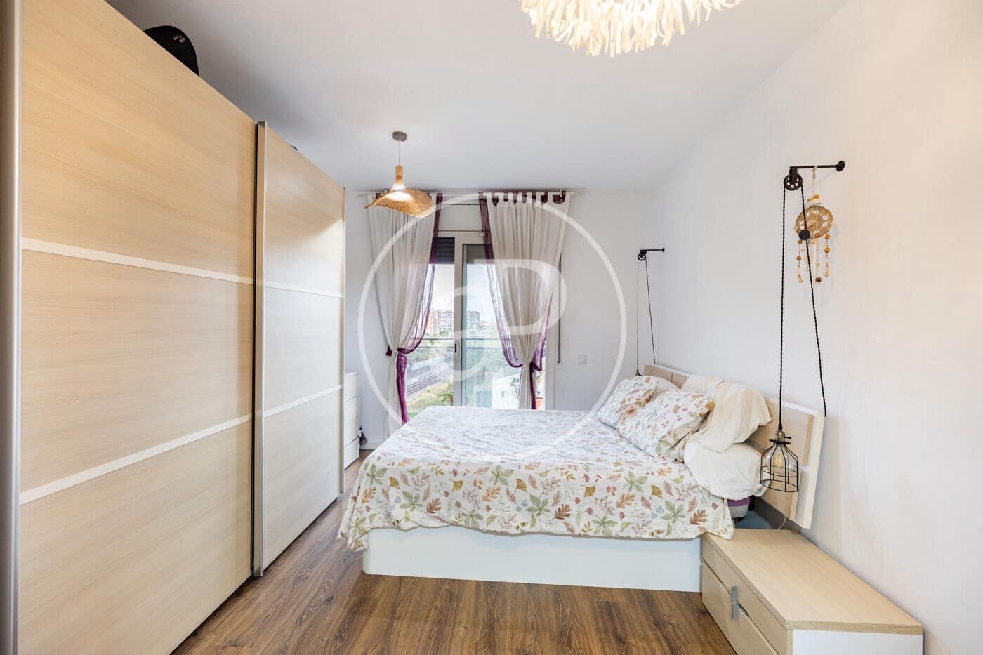 Ático de 4 habitaciones en L'Hospitalet de Llobregat en venta con piscina garaje - 589.000 € (Ref: 10098292)