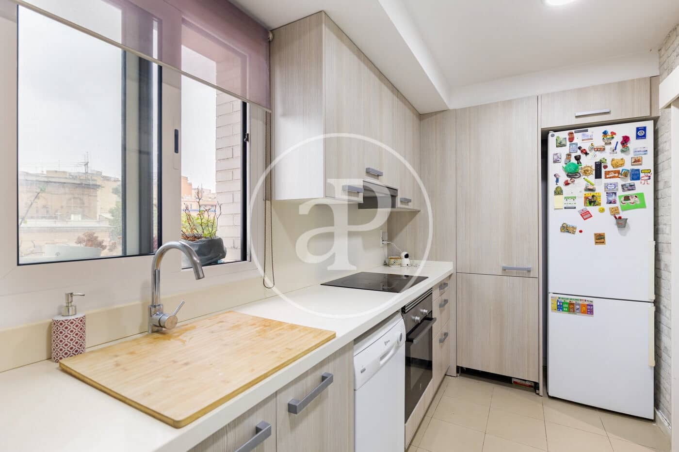 Ático de 4 habitaciones en L'Hospitalet de Llobregat en venta con piscina garaje - 589.000 € (Ref: 10098292)
