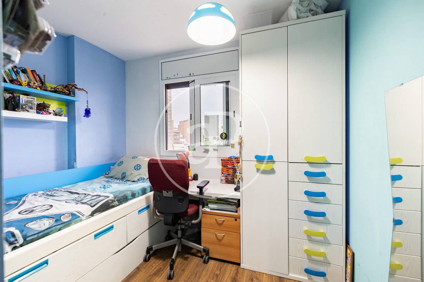 Ático de 4 habitaciones en L'Hospitalet de Llobregat en venta con piscina garaje - 589.000 € (Ref: 10098292)