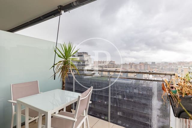 Ático de 4 habitaciones en L'Hospitalet de Llobregat en venta con piscina garaje - 589.000 € (Ref: 10098292)