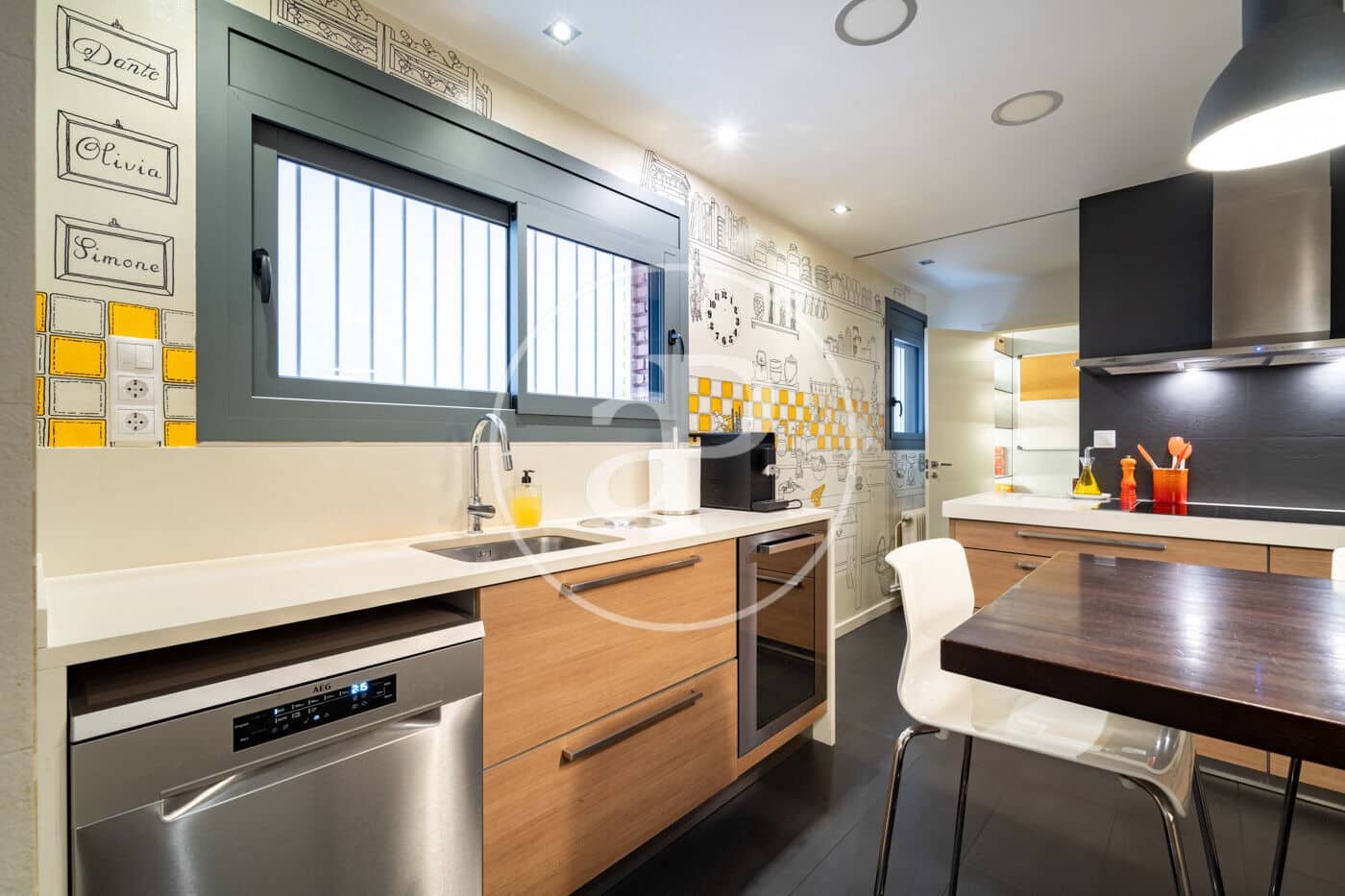 4 soveværelse Lejlighed til salg i Barcelona by med garage - € 1.580.000 (Ref: 10100162)