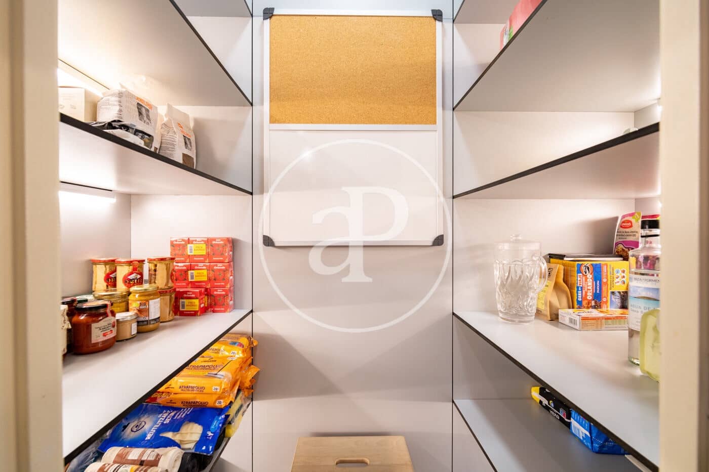 4 soveværelse Lejlighed til salg i Barcelona by med garage - € 1.580.000 (Ref: 10100162)
