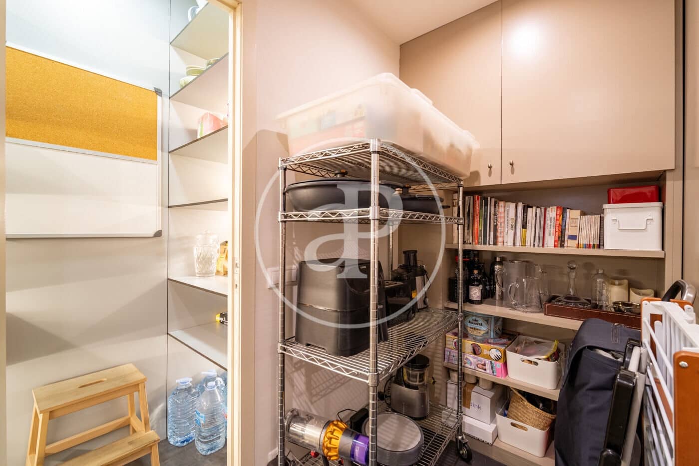 4 soveværelse Lejlighed til salg i Barcelona by med garage - € 1.580.000 (Ref: 10100162)
