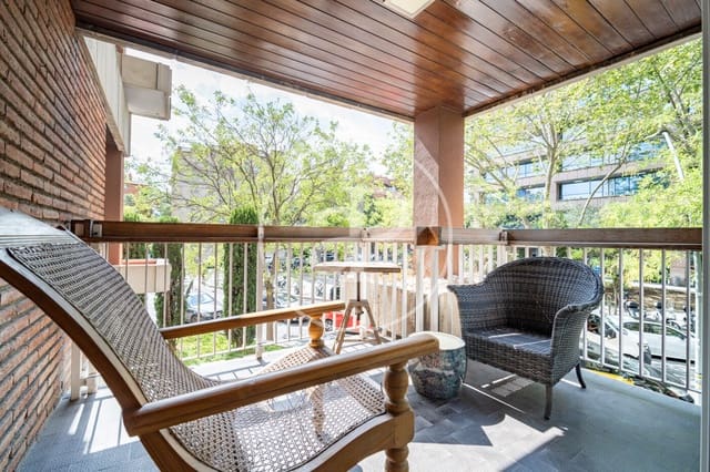 4 soveværelse Lejlighed til salg i Sant Gervasi - Galvany, Barcelona by med garage - € 1.580.000 (Ref: 10100162)