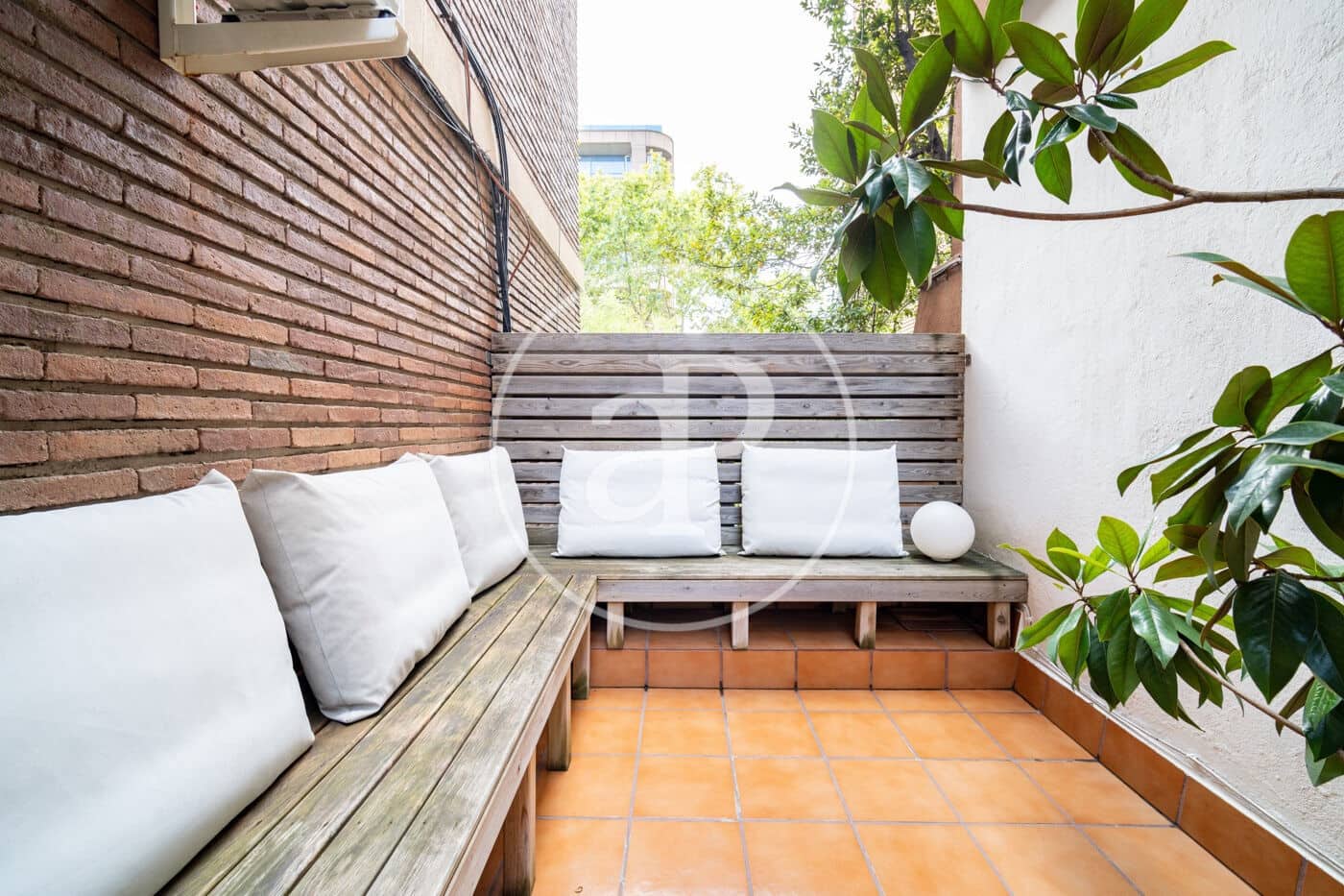 4 soveværelse Lejlighed til salg i Barcelona by med garage - € 1.580.000 (Ref: 10100162)