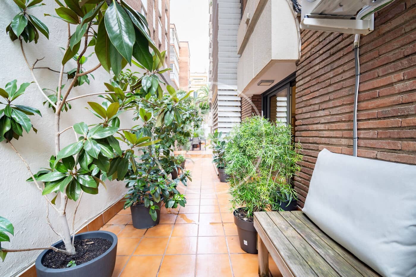 4 soveværelse Lejlighed til salg i Barcelona by med garage - € 1.580.000 (Ref: 10100162)