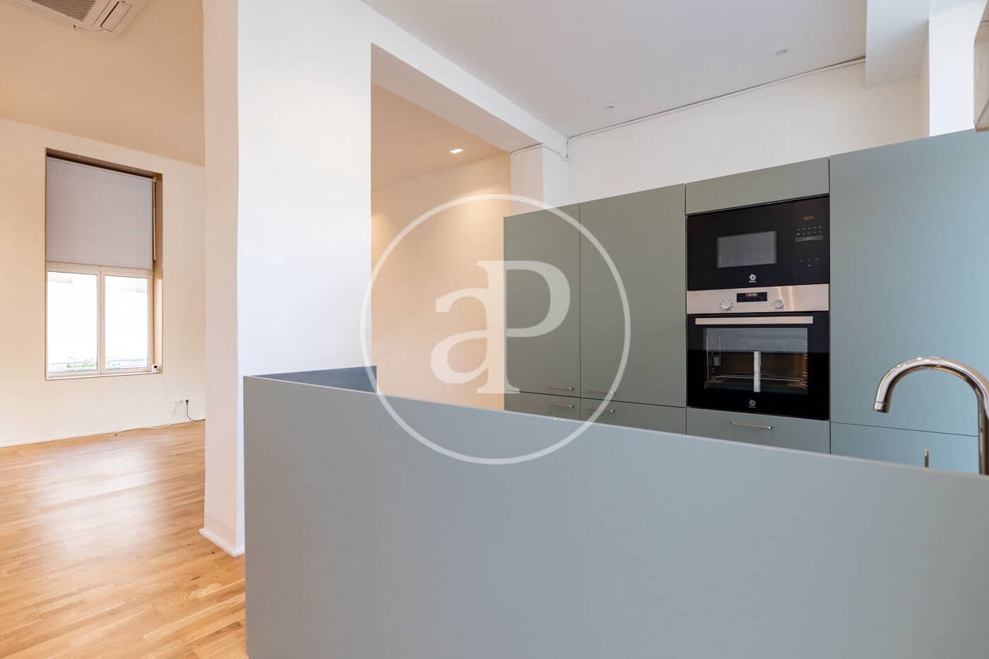Apartamento de 2 habitaciones en Barcelona ciudad en venta - 469.000 € (Ref: 10100163)