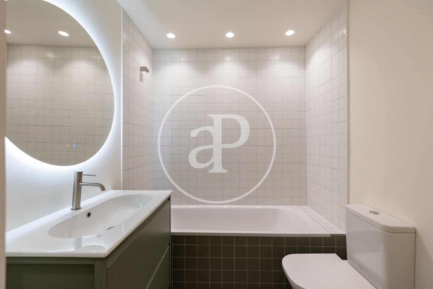Apartamento de 2 habitaciones en Barcelona ciudad en venta - 469.000 € (Ref: 10100163)
