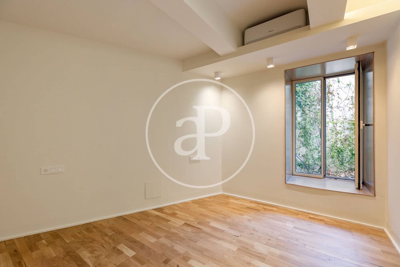 Apartamento de 2 habitaciones en Barcelona ciudad en venta - 469.000 € (Ref: 10100163)