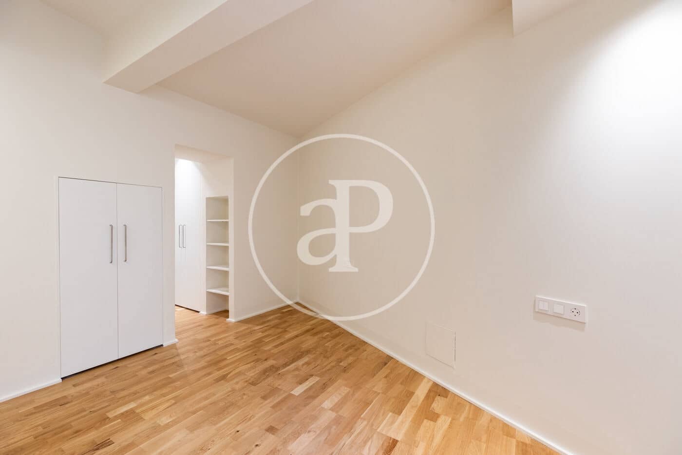 Apartamento de 2 habitaciones en Barcelona ciudad en venta - 469.000 € (Ref: 10100163)