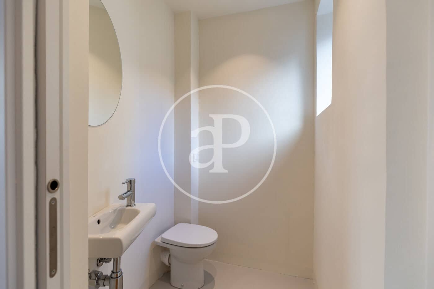 Apartamento de 2 habitaciones en Barcelona ciudad en venta - 469.000 € (Ref: 10100163)