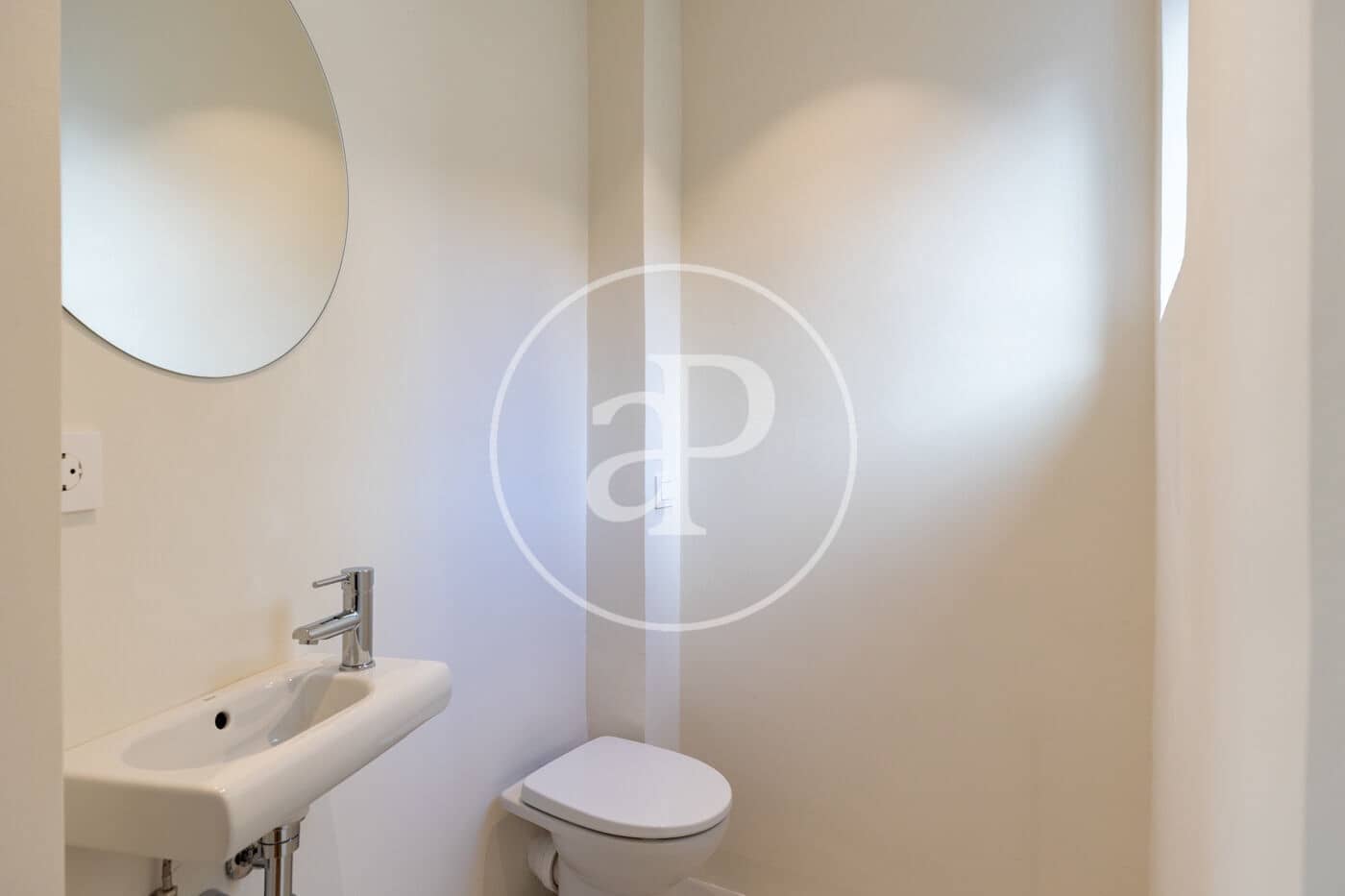Apartamento de 2 habitaciones en Barcelona ciudad en venta - 469.000 € (Ref: 10100163)