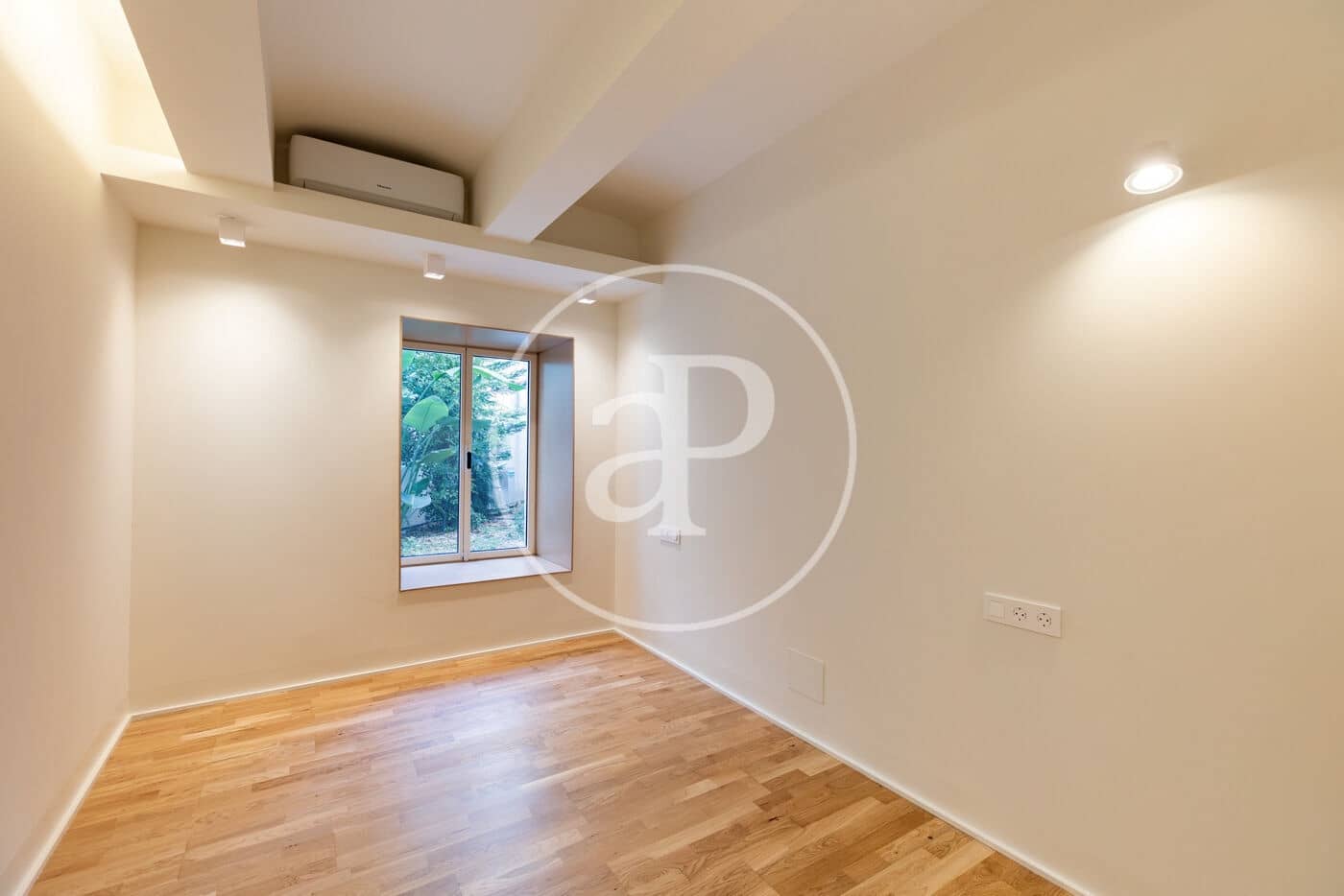 Apartamento de 2 habitaciones en Barcelona ciudad en venta - 469.000 € (Ref: 10100163)