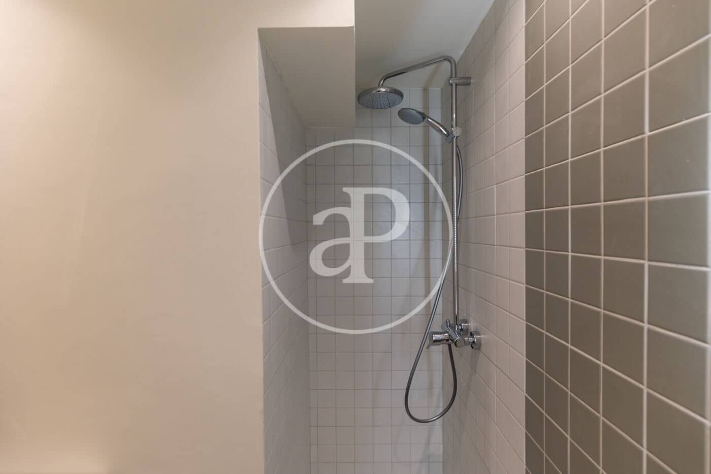 Apartamento de 2 habitaciones en Barcelona ciudad en venta - 469.000 € (Ref: 10100163)