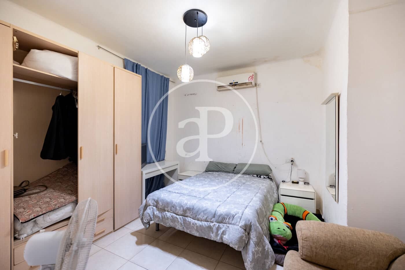 Undeveloped Land for sale in Barcelona city - € 590,000 (Ref: 10100164)