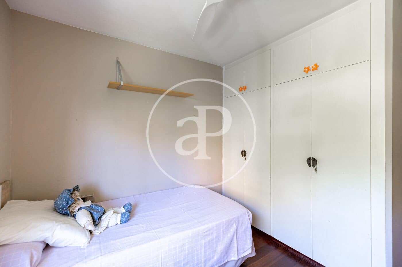 5 bedroom Villa for sale in Sant Feliu de Llobregat with garage - € 895,000 (Ref: 10109616)