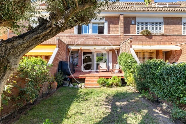 5 bedroom Villa for sale in Sant Feliu de Llobregat with garage - € 895,000 (Ref: 10109616)