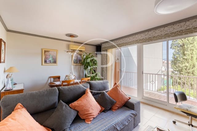 4 Zimmer Villa zu verkaufen in Rubí mit Garage - 455.000 € (Ref: 10109617)