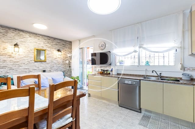 4 Zimmer Villa zu verkaufen in Rubí mit Garage - 455.000 € (Ref: 10109617)