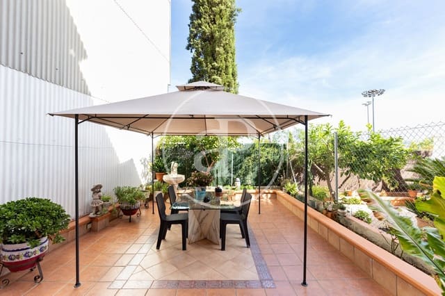 4 Zimmer Villa zu verkaufen in Rubí mit Garage - 455.000 € (Ref: 10109617)