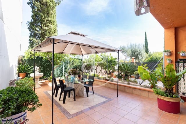 4 Zimmer Villa zu verkaufen in Rubí mit Garage - 455.000 € (Ref: 10109617)